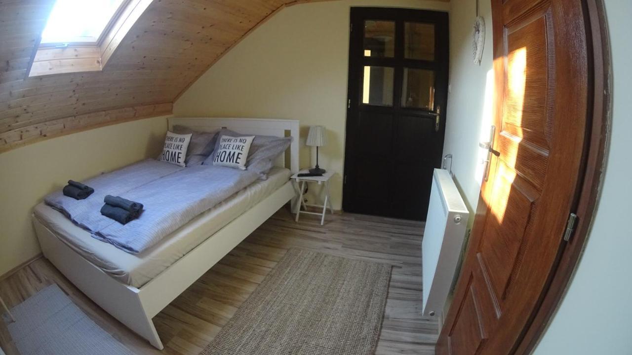 Black & White Apartments - White Έγκερ Εξωτερικό φωτογραφία